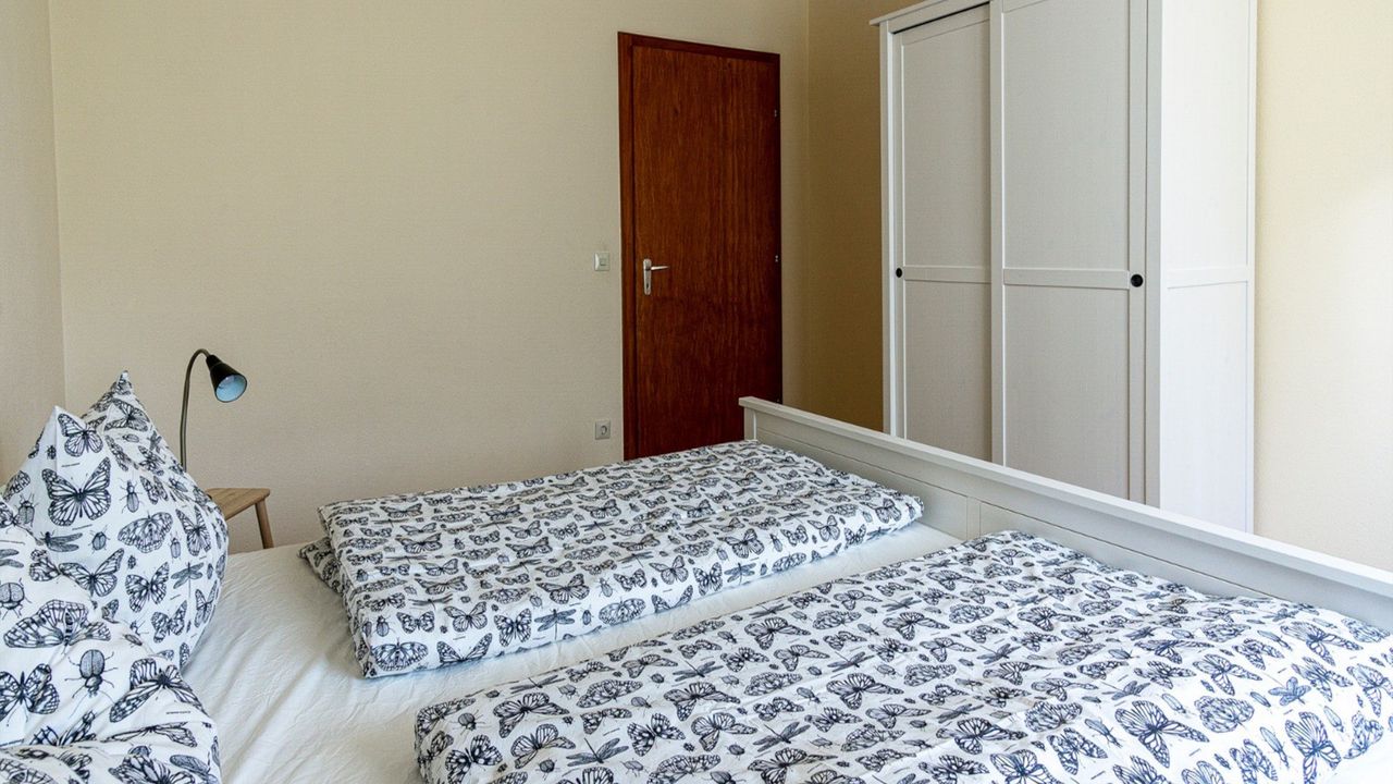 Schlafzimmer 2 mit Doppelbett Schlafzimmer 2 mit Doppelbett